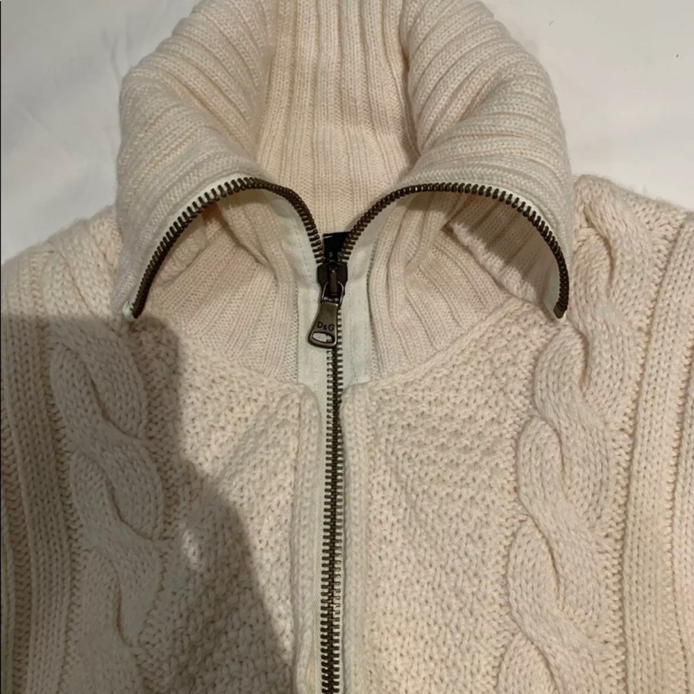 D&G sweater (New) - Picture 5 of 5